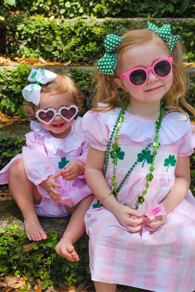 Medium Shamrock Embroidered Grosgrain Bow with Moonstitch Edge