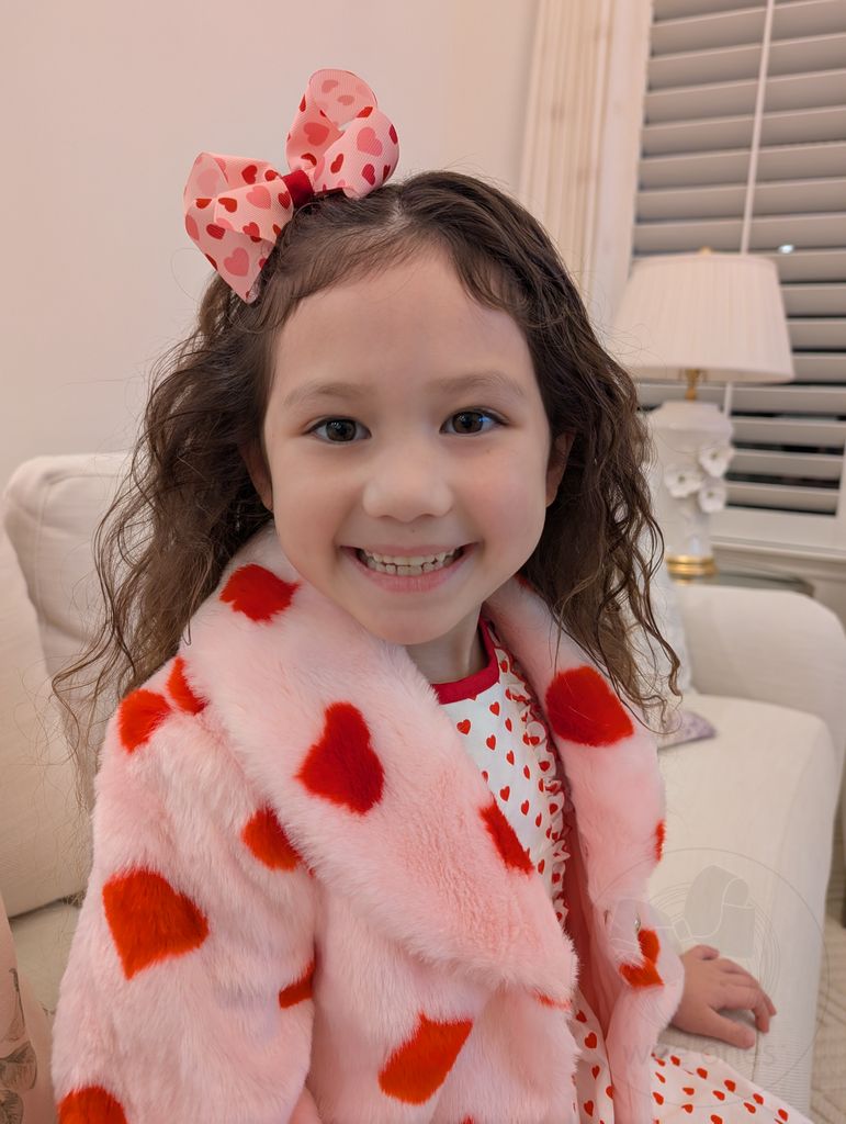Medium Valentine Heart Print Grosgrain Hair Bow

