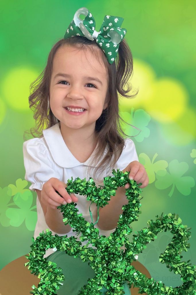 King Shamrock Print Grosgrain Hair Bow