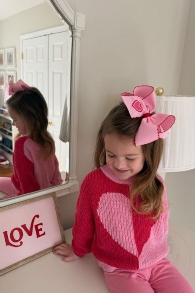 King Moonstitch Edge Grosgrain Hair Bow with Heart Embroidery