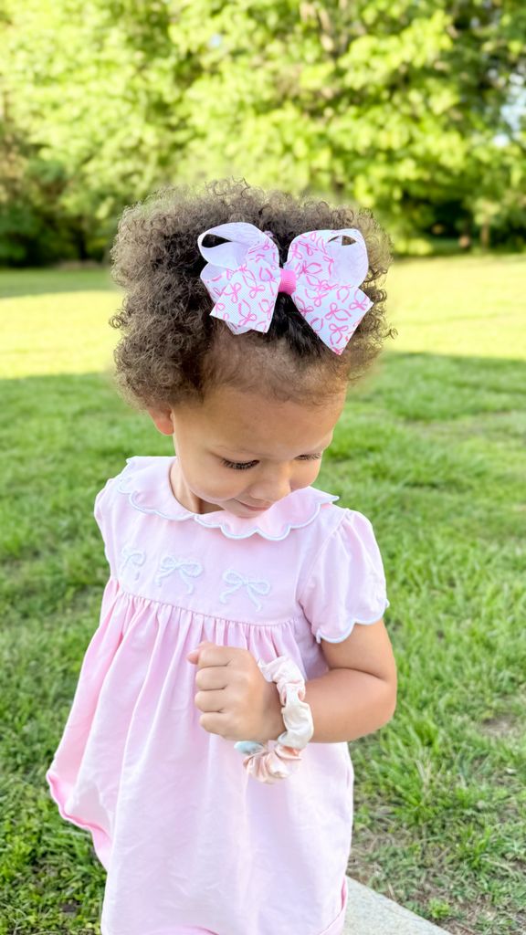 Medium Girly Bow Print Grosgrain Hair Bow