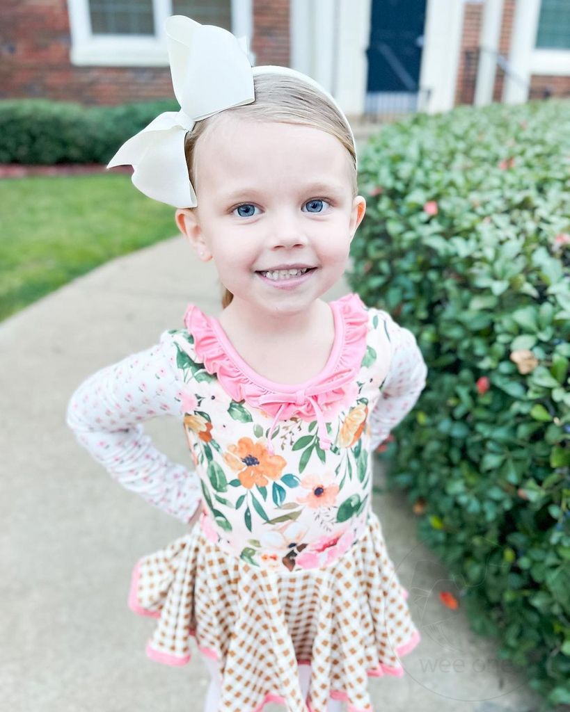 Small King Classic Grosgrain Girls Hair Bow on Headband