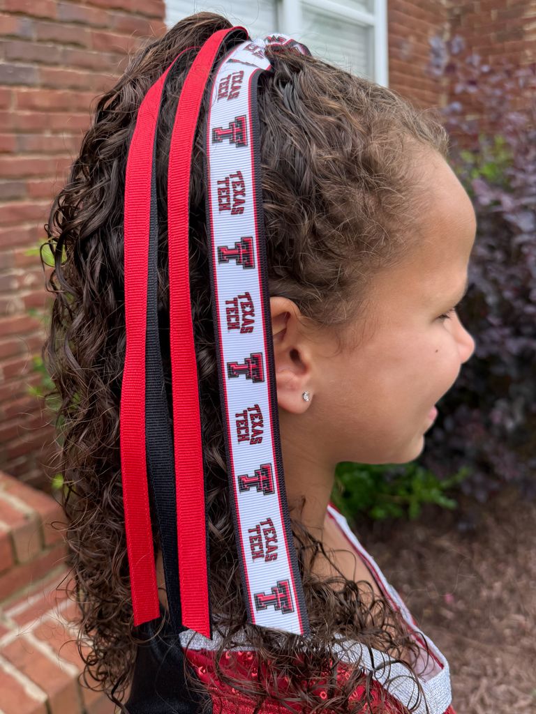 Collegiate Signature Logo Print Streamer Pony