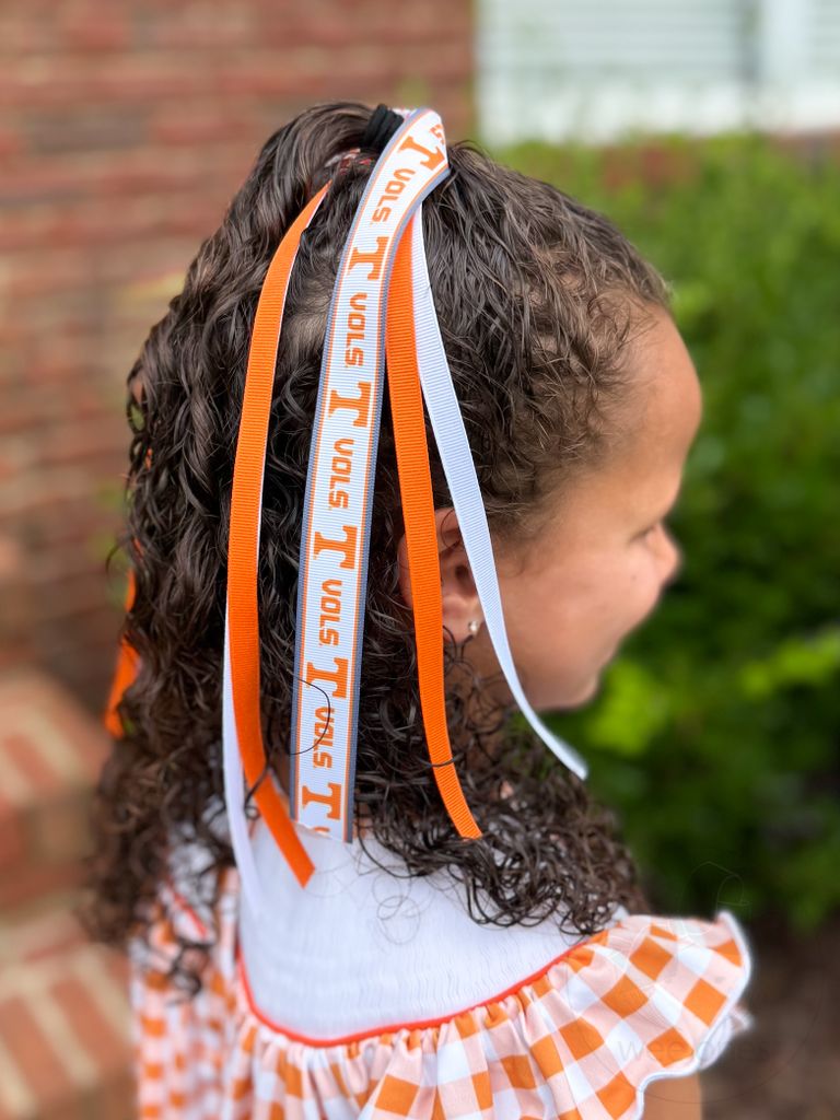 Collegiate Signature Logo Print Streamer Pony