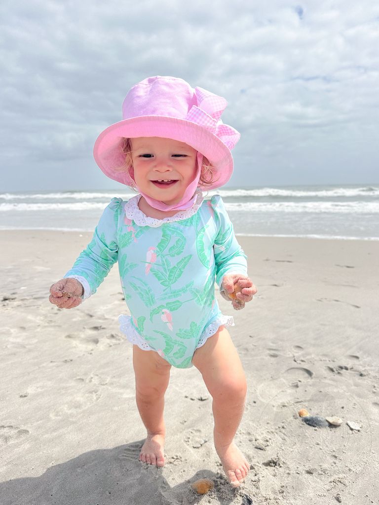 Reversible Chambray Bucket Hat with Straps in Pink