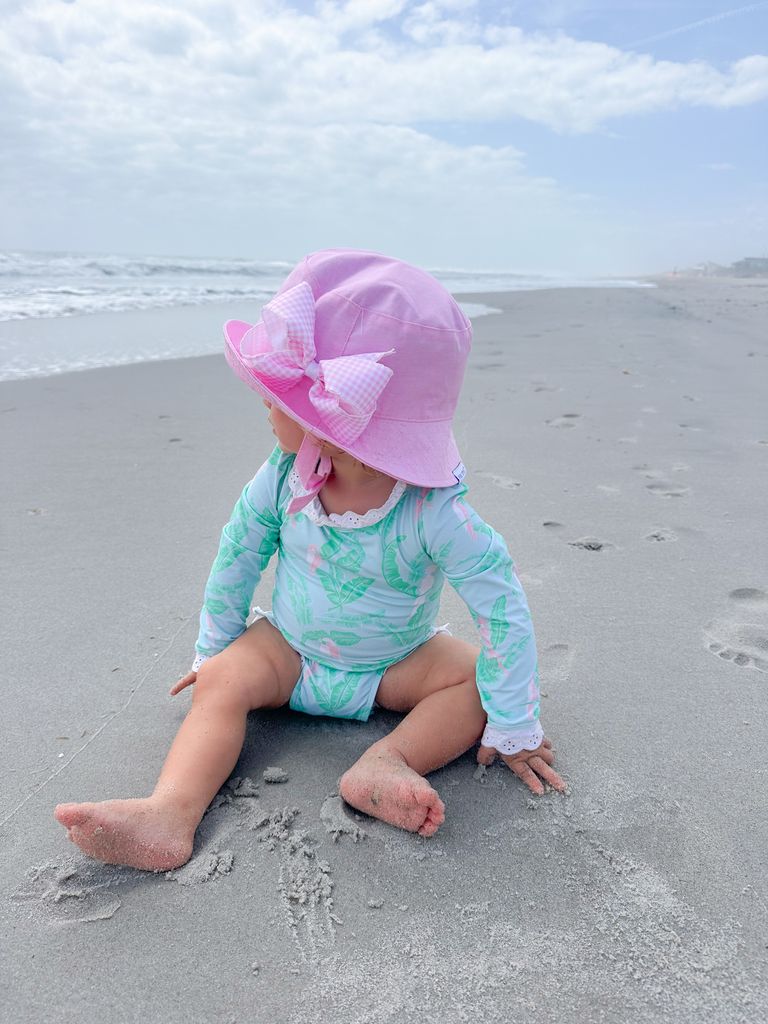 Reversible Chambray Bucket Hat with Straps in Pink