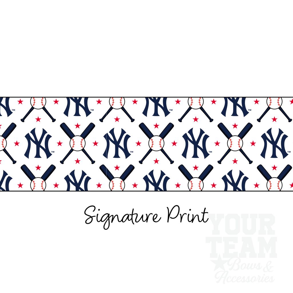 New York Yankees Logo Print Streamer Pony